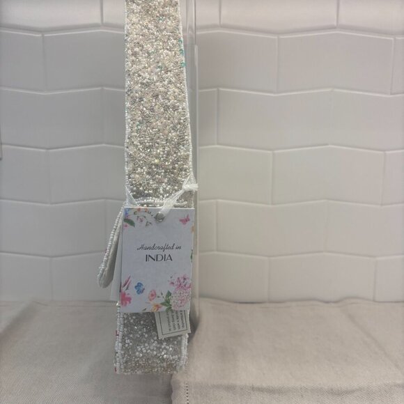 Made in India - Viral Beaded Santa Shoulder Bag - White, Silver, Red and Green - Picture 4 of 12